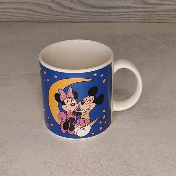 Mickey and Minnie mug - Picture 1 of 3